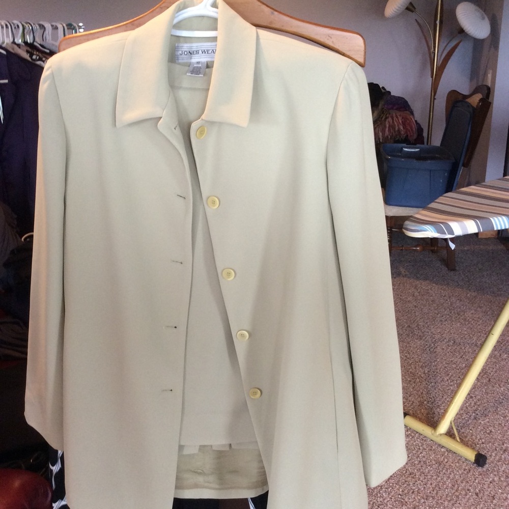 Women's business suit